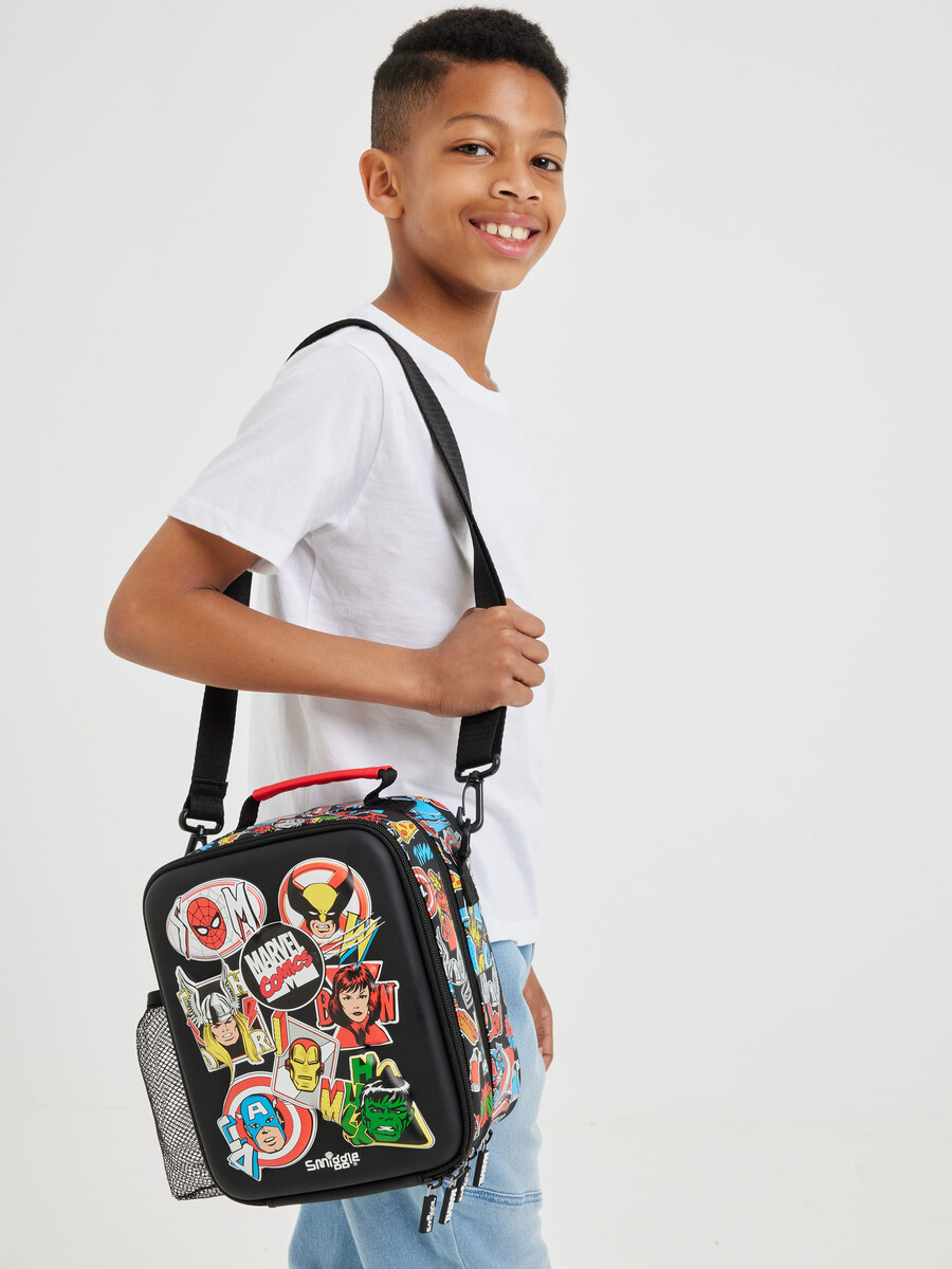 marvel hardtop level lunchbox with strap